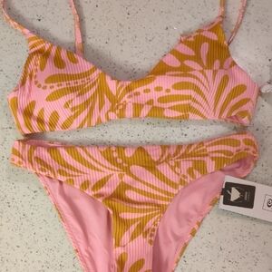 NWT Rip Curl Pink Ribbed Bikini Set